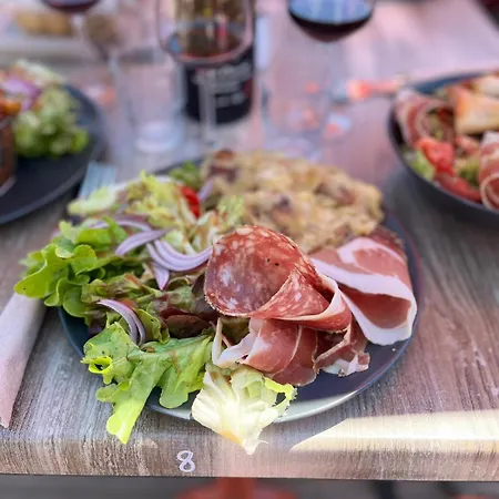 Refuge De La Banne Zajazd