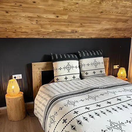 Refuge De La Banne Super Besse